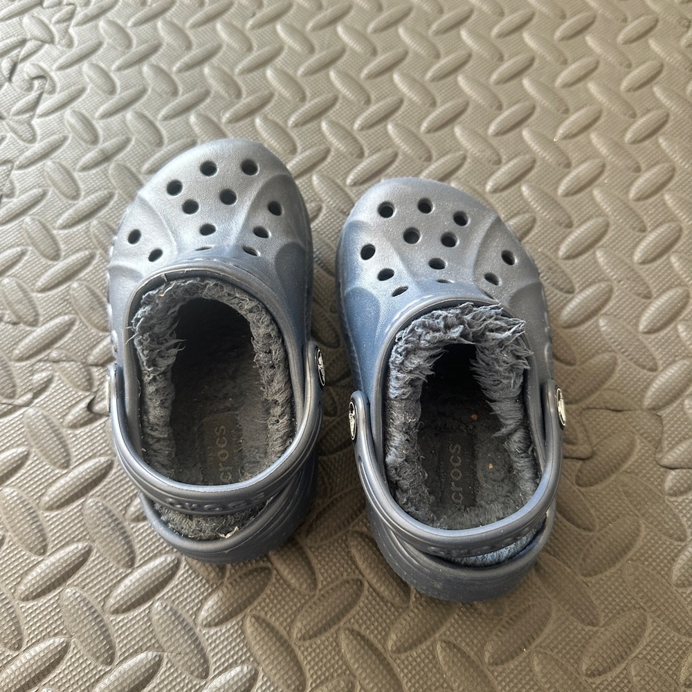 CROCS Kids' Gray Fuzzy Lined Slippers